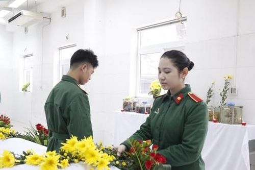'Mỗi lần nghĩ đến bố, tôi không còn cảm giác đau buồn mà là niềm tự hào hãnh diện'