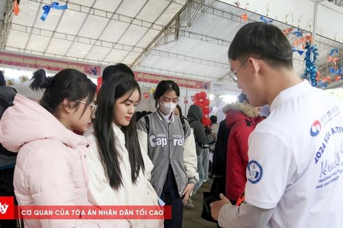 Hơn 1.000 người tham dự ngày hội sức khỏe về sơ cấp cứu ngoại viện và ứng phó thảm họa