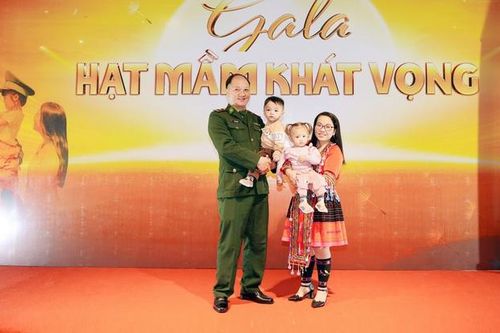 Hành trình 11 năm tìm con và 'trái ngọt' đến với cặp vợ chồng quân nhân