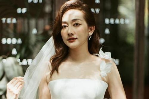Phương Lan: 'Đó là cái tát lớn nhất trong đời, tôi phải suy nghĩ lại'