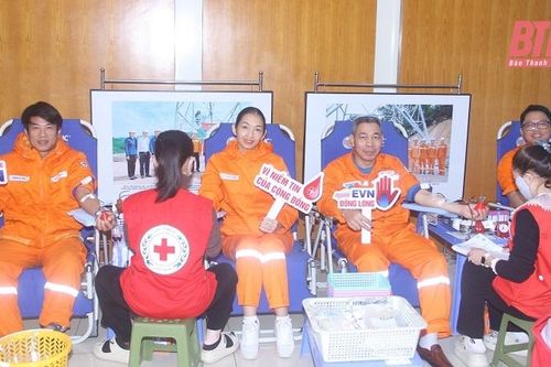 Công ty Điện lực Thanh Hóa tổ chức hiến máu tình nguyện, hưởng ứng Tuần lễ hồng EVN lần thứ X