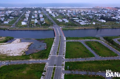 Những cây cầu bắc qua sông Cổ Cò