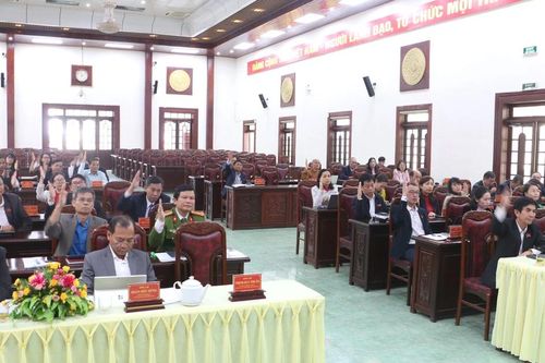 Kỳ họp thứ 17 HĐND TP. Pleiku khóa XII thông qua 16 nghị quyết quan trọng