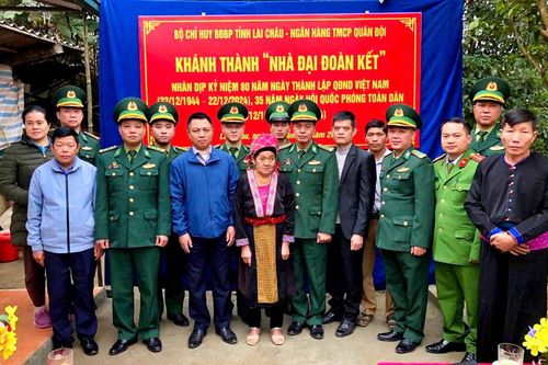 Khánh thành 'Nhà đại đoàn kết'