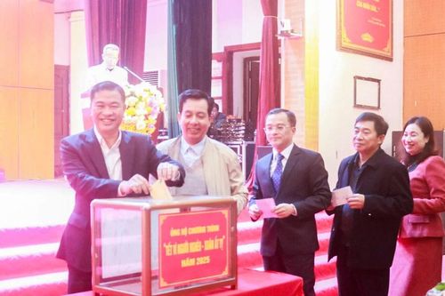 Huyện Bát Xát phát động ủng hộ 'Tết vì người nghèo - Xuân Ất Tỵ 2025'