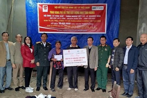 Hội Hỗ trợ gia đình liệt sỹ tỉnh Yên Bái hỗ trợ kinh phí xây dựng nhà tình nghĩa tại hai huyện Trấn Yên và Văn Chấn