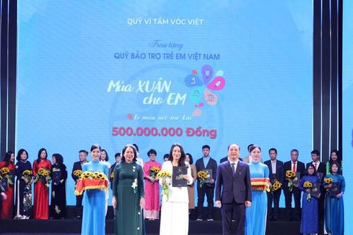 Tập đoàn TH tài trợ 500 triệu cho chương trình 'Mùa xuân cho em' lần thứ 18