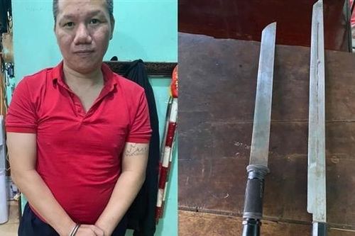 Kiểm tra ma túy tại tư gia, lộ cả súng đạn