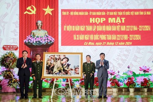 Xây dựng lực lượng vũ trang tinh - gọn - mạnh, đáp ứng yêu cầu nhiệm vụ trong tình hình mới