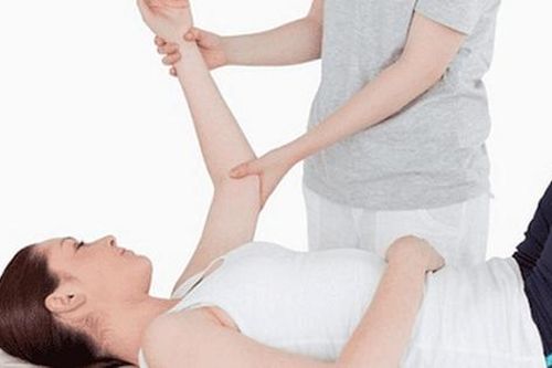 Bài tập cải thiện chức năng cho người bệnh liệt nửa người