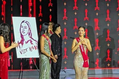 Phần thi ứng xử giúp Quỳnh Nga giành ngôi Á hậu 2 Miss Charm 2024