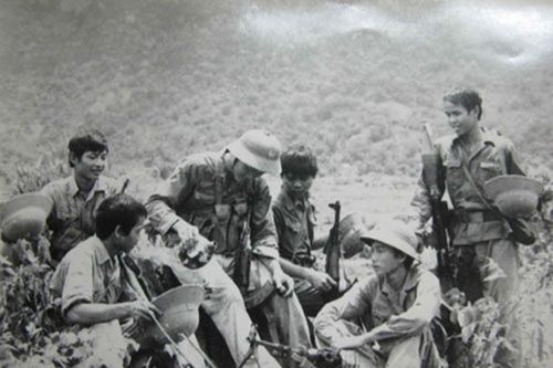 Lính 'phố Hàng' trên chốt