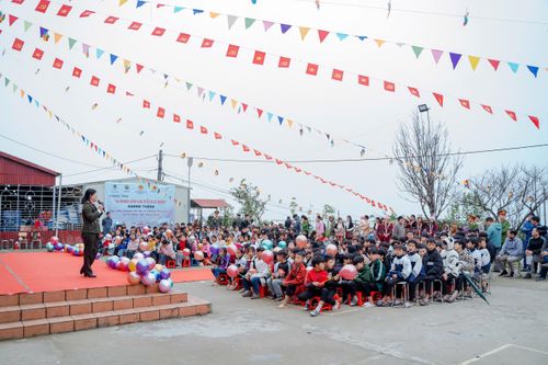 'Nghĩa tình biên giới' trong những ngày tháng 12 lịch sử của dân tộc