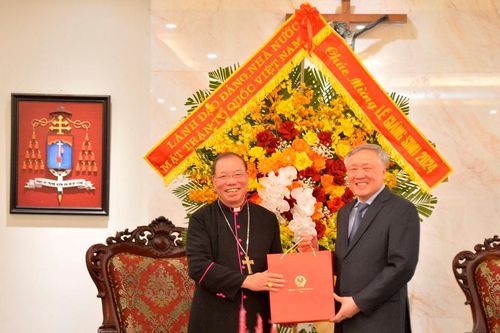 Đồng bào Công giáo, Tin lành đồng hành cùng dân tộc xây dựng đất nước phồn vinh