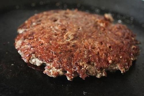 Nườm nượp ăn món thịt từ chảo dầu chiên 100 năm ở Mỹ