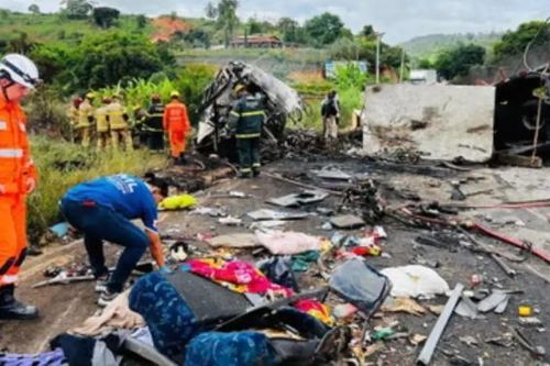 Tai nạn giao thông khiến 30 người chết tại Brazil