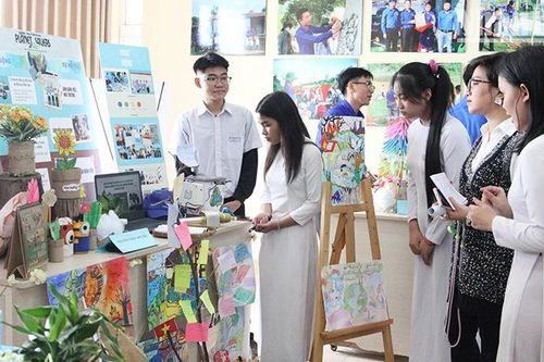 Học sinh Đà Nẵng tham gia xây dựng trường học an toàn, sạch, xanh