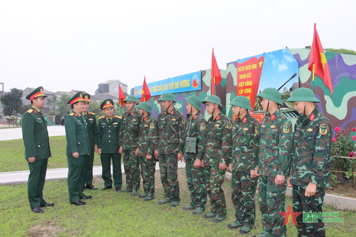Thi đua lập công mừng ngày truyền thống