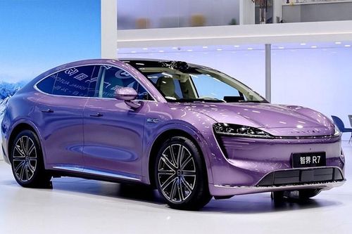 'Soi' Luxeed R7 EREV giá 818 triệu đồng của Huawei và Chery