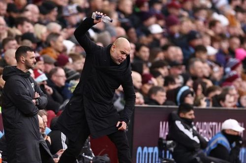 Chùm ảnh: HLV Pep Guardiola 'phát khóc' vì Man City thua trận