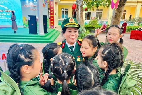 Lan tỏa hình ảnh đẹp về người chiến sĩ bộ đội Cụ Hồ