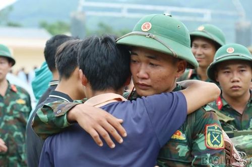 Đố vui cuối tuần: 'Từ nhân dân mà ra' là cuốn hồi ký nổi tiếng của ai?