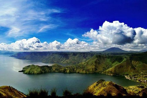 Indonesia ưu tiên đón du khách nước ngoài