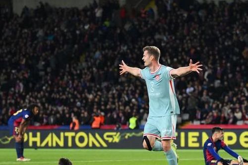 Barcelona phung phí hàng tá cơ hội, thua đau Atletico Madrid vào phút chót