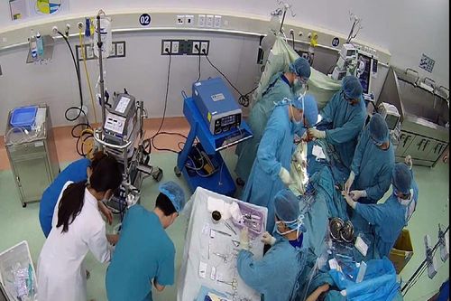 Cứu bé gái nguy kịch có tỷ lệ tử vong gần 100% nhờ kỹ thuật 'ngủ đông'