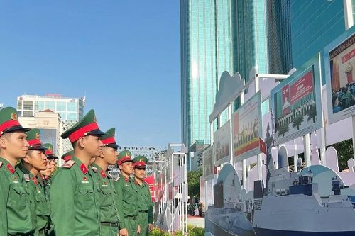 Sôi động Ngày hội 'Văn hóa quân-dân' tại Thành phố Hồ Chí Minh