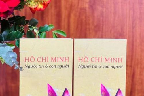 Ra mắt tập thơ 'Hồ Chí Minh - Người tin ở con người'