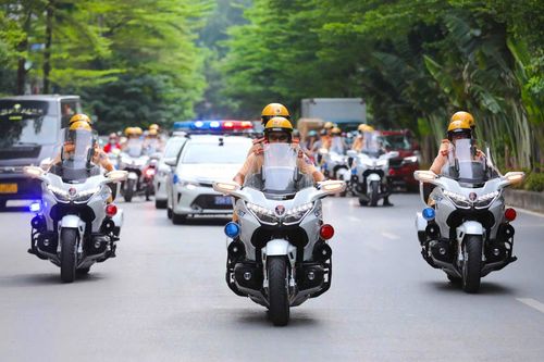 Cảnh sát giao thông Hà Nội bảo đảm an toàn cho chuỗi sự kiện lớn
