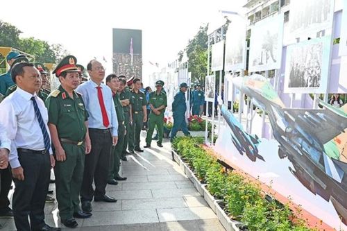 TP Hồ Chí Minh: Khai mạc các triển lãm kỉ niệm 80 năm Ngày thành lập Quân đội nhân dân Việt Nam