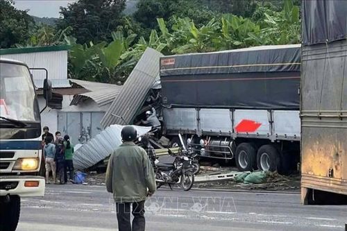 Tai nạn giao thông liên hoàn tại Khánh Hòa làm 3 người bị thương