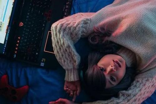 Top 5 laptop 'lai' đáng sở hữu nhất trong năm 2025: Học tập tốt, chiến game đỉnh!