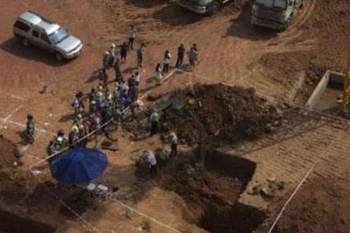 Một nhóm công nhân phát hiện hang động lớn, dùng máy xúc đào suốt 5 ngày đêm, kho báu 10 nghìn tỷ lần đầu được tìm thấy
