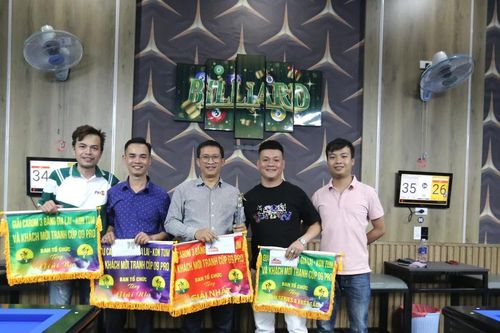 Cơ thủ Huỳnh Xuân Châu giành Cúp vô địch Giải Billiards Carom 3 băng