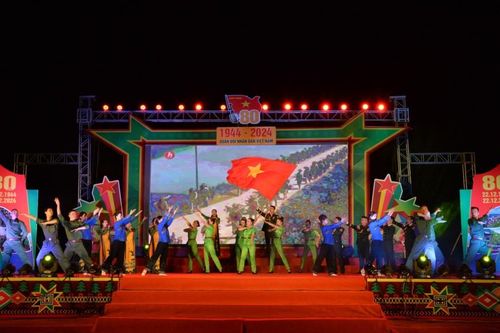 Đặc sắc chương trình nghệ thuật 'Thắm tình quân – dân'
