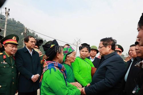 Thủ tướng Chính phủ Phạm Minh Chính dự Lễ khánh thành các dự án tái thiết khu dân cư Làng Nủ, Nậm Tông, Kho Vàng