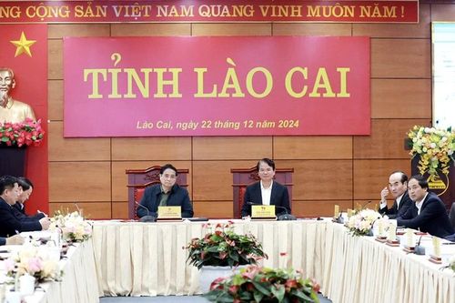 Thủ tướng Phạm Minh Chính làm việc với Ban Thường vụ Tỉnh ủy Lào Cai
