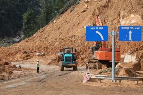Đèo Khánh Lê chính thức thông xe 1 làn vào 7 giờ sáng 22/12