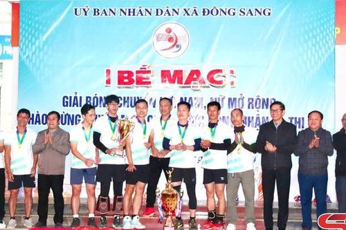Giải bóng chuyền hơi nam, nữ mở rộng chào mừng huyện Mộc Châu được công nhận là thị xã