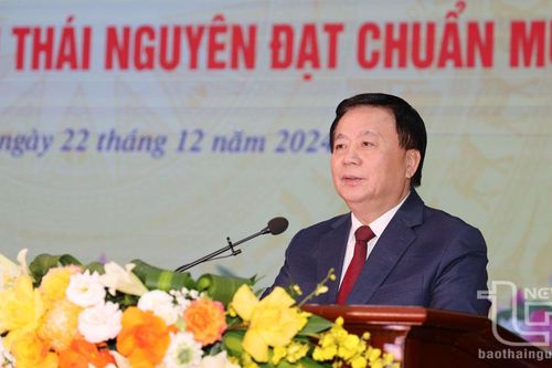 Trường Chính trị tỉnh Thái Nguyên đón Bằng công nhận chuẩn mức 1