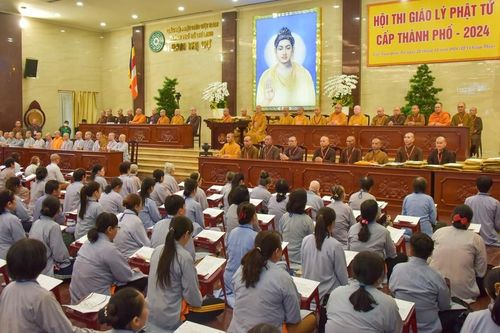Hơn 4.400 Phật tử hân hoan tham dự Hội thi giáo lý cấp Thành phố tại Việt Nam Quốc Tự