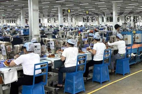 Doanh nghiệp lo giữ chân công nhân dù thiếu đơn hàng