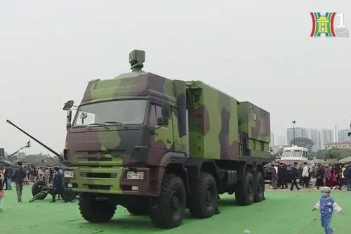 Mở cửa thêm 1 ngày Triển lãm Quốc phòng