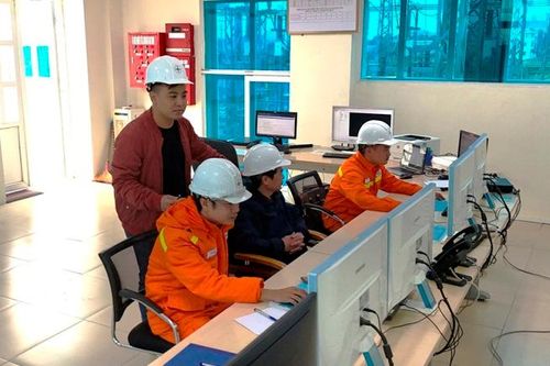 Đóng điện công trình đường dây 220kV Nậm Sum – Nông Cống, cấp bách 'tiếp điện' cho miền Bắc
