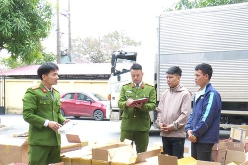 Ninh Bình: Phát hiện kho hàng chứa hơn 140.000 bao thuốc lá nhập lậu