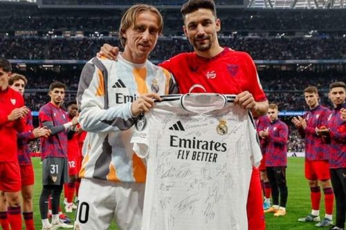Khoảnh khắc xúc động trong trận thắng của Real Madrid