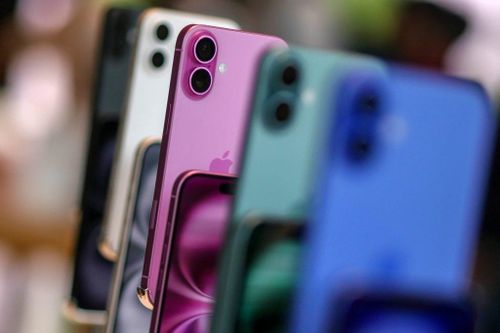 Ép Apple đầu tư 1 tỷ USD để bán iPhone, Indonesia được gì, mất gì?